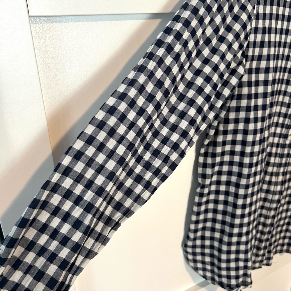 J. Crew Women's Navy and White Gingham Classic Fit Boy Shirt in‎ Size 6 - Picture 6 of 12
